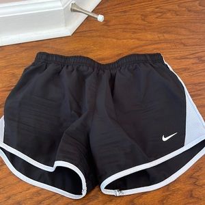 Kids M shorts from Nike
